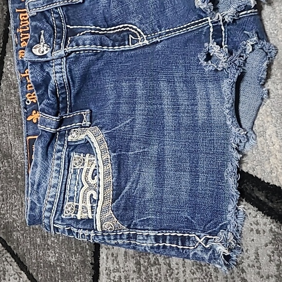ROCK REVIVAL LUZ EASY FIT EMBROIDERED DENIM JEAN SHORTS - Picture 10 of 12